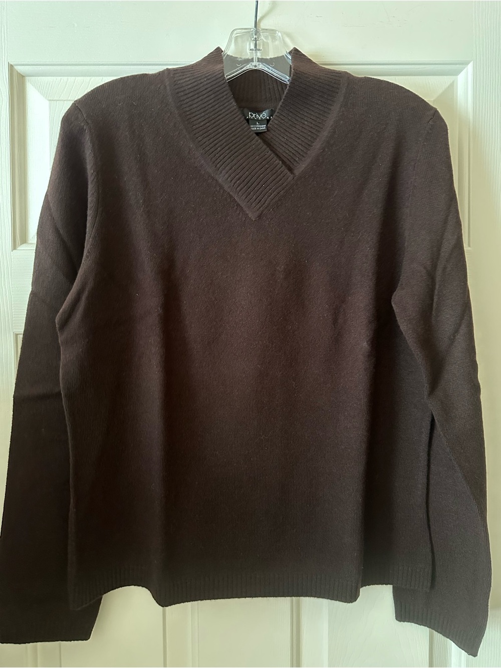 NWT Prive Women’s Brown V-Neck Cashmere Sweater- Large